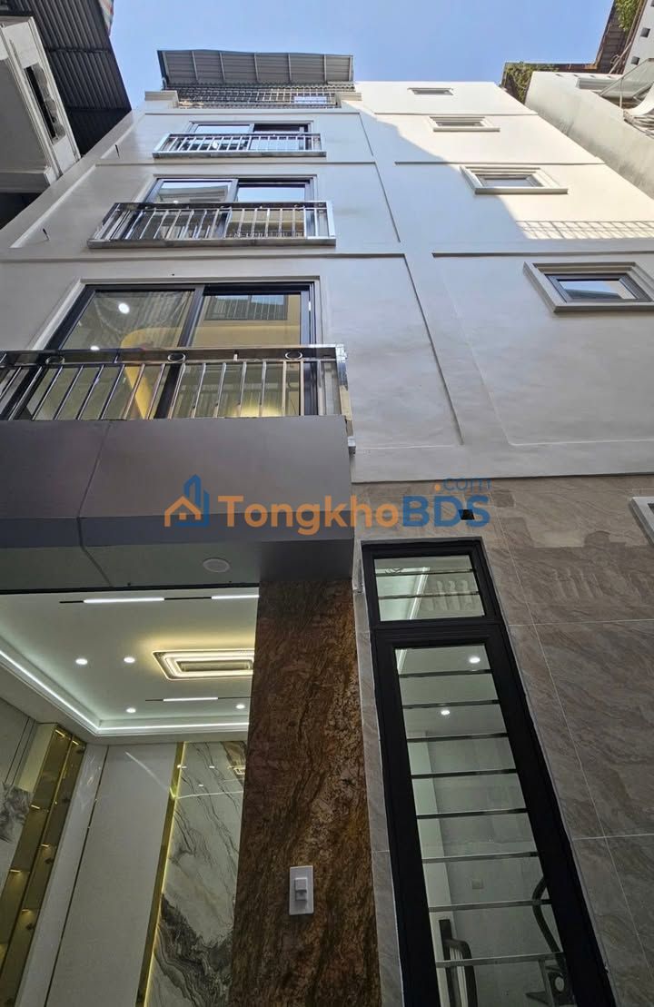 Nhà 5 Tầng Thang Máy Ngõ Quỳnh, Hai Bà Trưng - 62m², 10 Tỷ