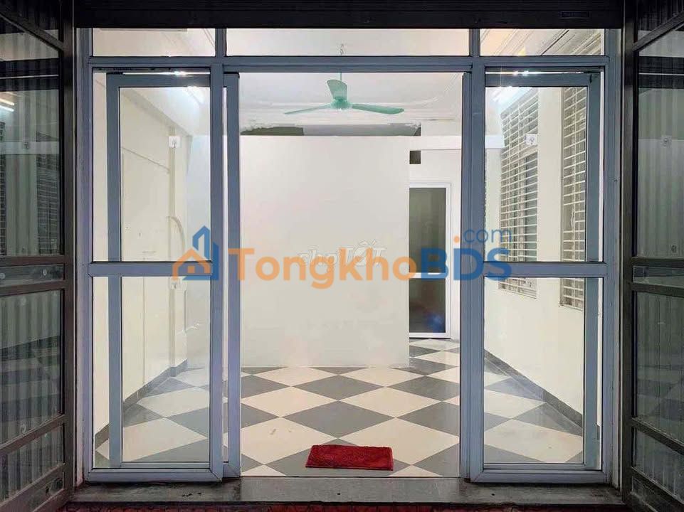 Cho thuê mặt bằng Đỗ Quang, Cầu Giấy 25m² - Vị trí đẹp, ô tô tránh