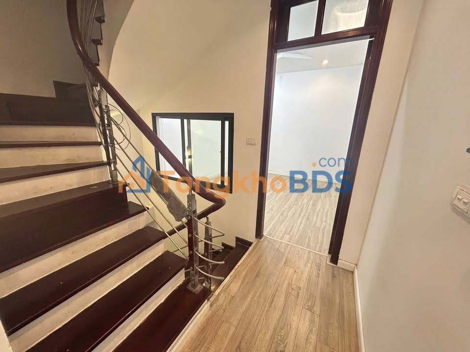 Nhà Nguyên Căn 5 Tầng Mặt Phố Vĩnh Phúc, Ba Đình - Kinh Doanh Đa Ngành