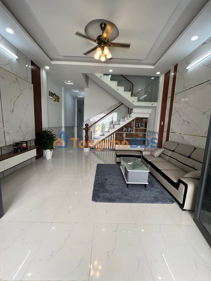 Nhà 100m² Cần Giuộc, Long An - 2.1 Tỷ, Full Nội Thất, Sẵn Sổ Hồng