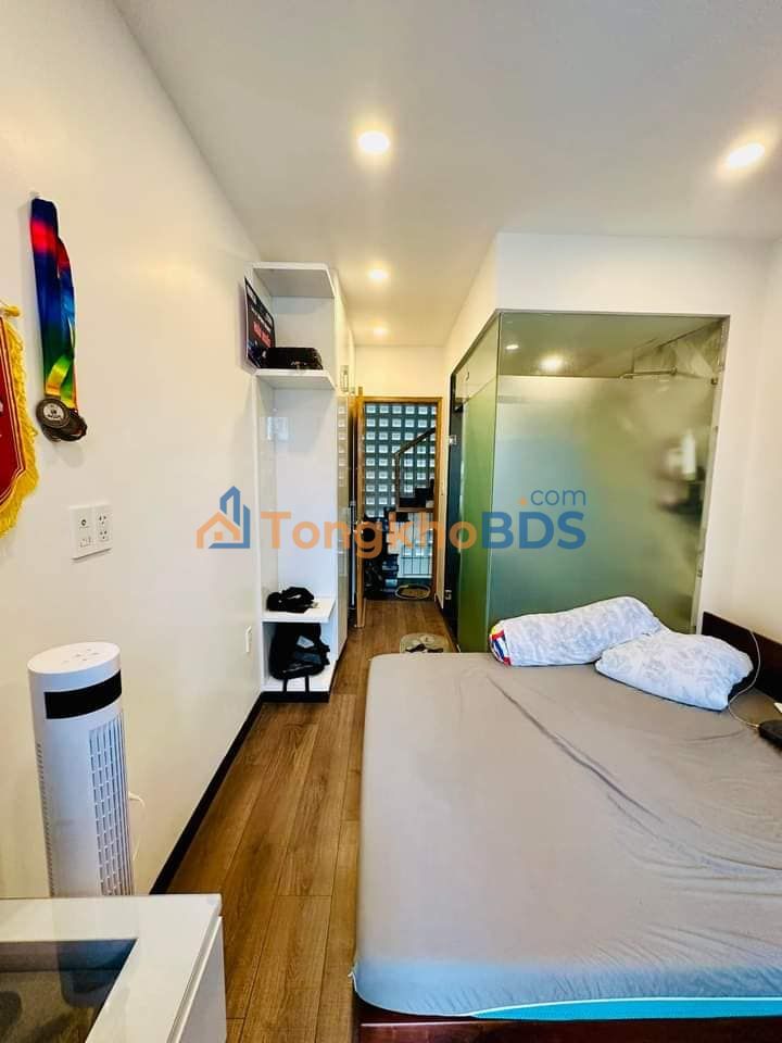 Nhà Mặt Tiền Phú Nhuận 5 Tầng - Kinh Doanh Đỉnh Cao 7.3 Tỷ