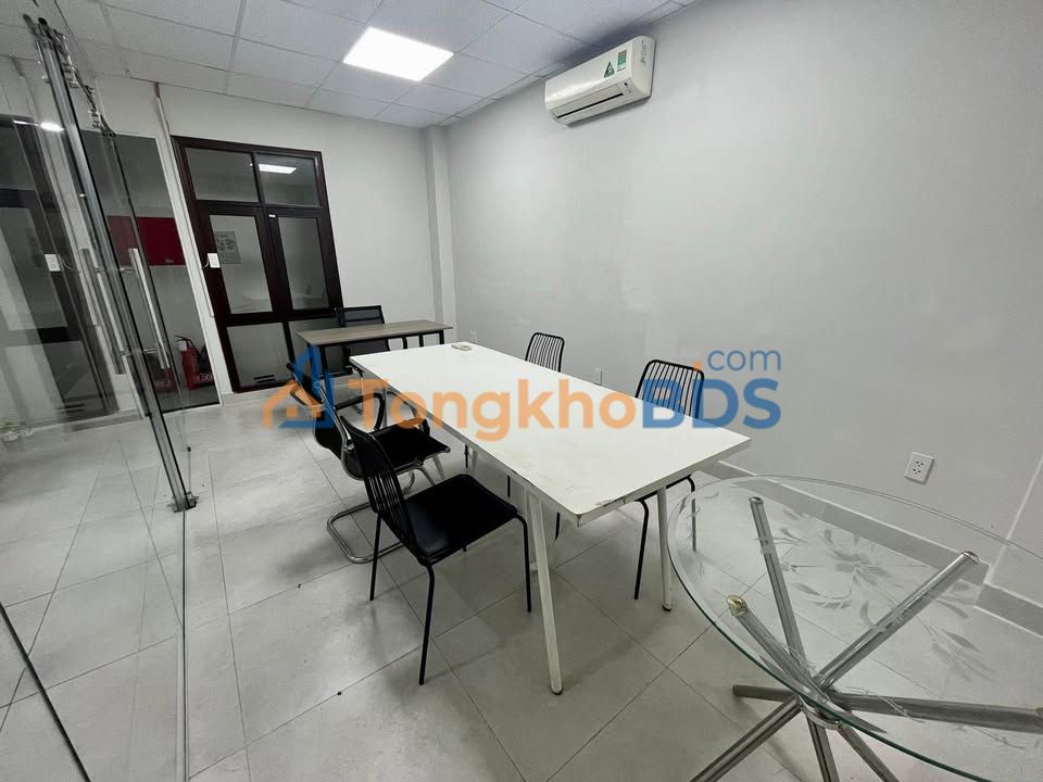 Văn phòng Nguyễn Gia Trí 16m² 5.5 triệu - Sẵn sàng làm việc
