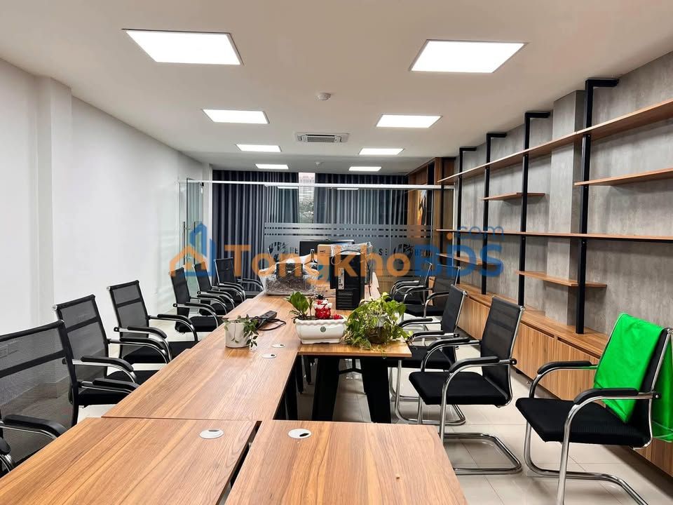 Nhà Mặt Phố Nguyễn Xiển 60m² - 5 Tầng Kinh Doanh Sầm Uất