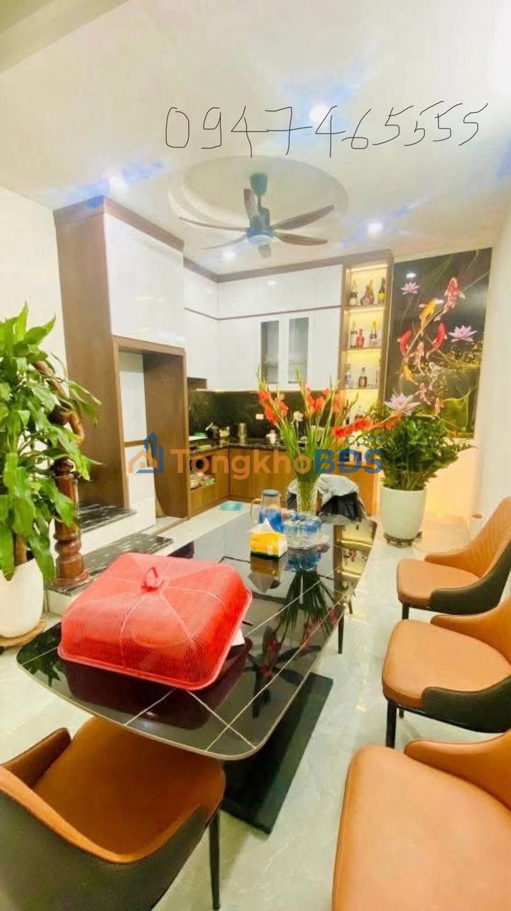 Nhà Đống Đa 42m² 4 Tầng - Sát Ngã 6 Ô Chợ Dừa, Sổ Đỏ Vuông Đẹp