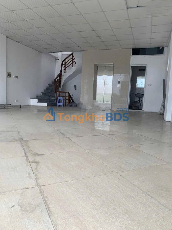 Cho thuê Tòa nhà 7 tầng mặt phố Quang Trung, Hà Đông - 500m² Kinh doanh Đa ngành