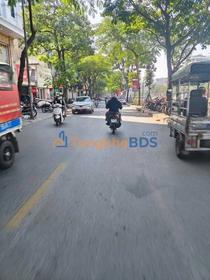 Cho thuê nhà 4 tầng full đồ, Ngã Tư Sở, Đống Đa - Giá 11 triệu