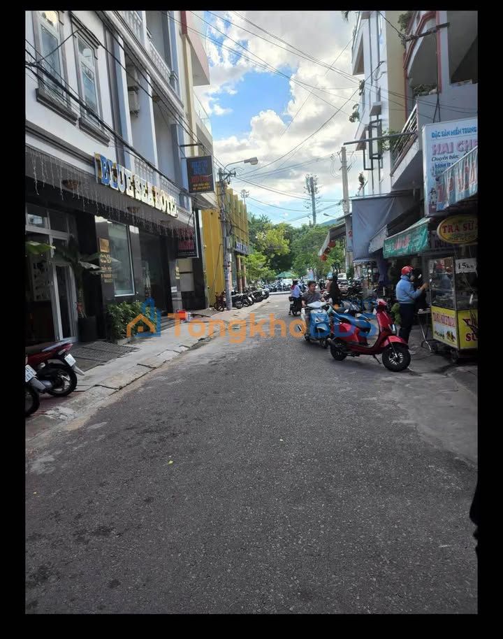 Nhà Mặt Tiền Trần Độc, Quy Nhơn - 74m² Gác Lỡ, Sổ Đỏ Chính Chủ, Giá 8.2 Tỷ