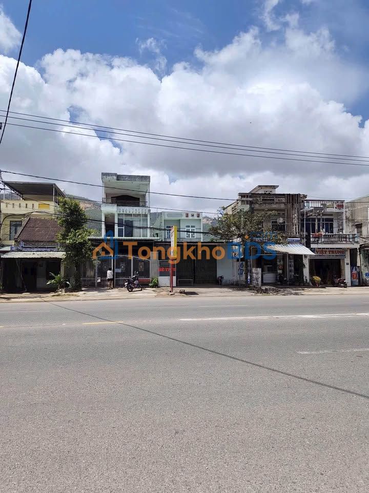 Nhà Mặt Tiền QL 1A, Quy Nhơn - 264m², 4 Tỷ - Kinh Doanh Đắc Lợi