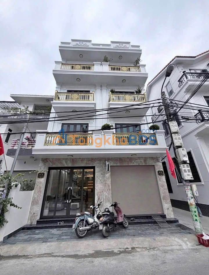 Nhà 35m² 4 Tầng Lô Góc Thượng Cát - Sổ Đỏ Vuông Vắn