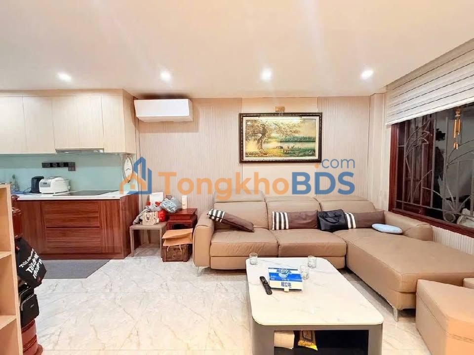 Nhà 40m² Lạc Long Quân, Tây Hồ - 5 Tầng, Ngõ Rộng, Sổ Đỏ CC Giao Dịch Ngay