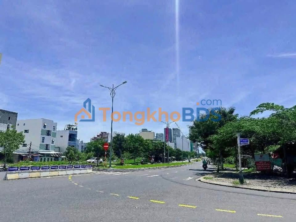 Mặt Tiền 14m 300m² Mỹ An, Đà Nẵng - Kinh Doanh Đa Ngành, Sát Biển