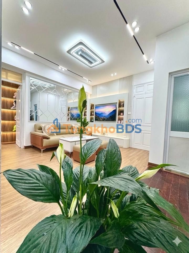 Căn hộ 2 Ngủ Chung cư Vũ Phạm Hàm, Cầu Giấy 57m² - Sổ đỏ sẵn sàng giao dịch