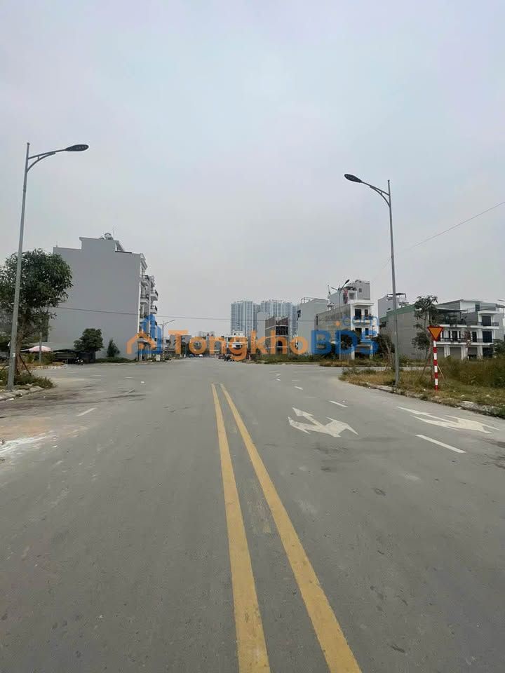 Đất Tái định cư A51 Hồ Sen - 56m2, Hướng Tây Bắc, Giá Tốt