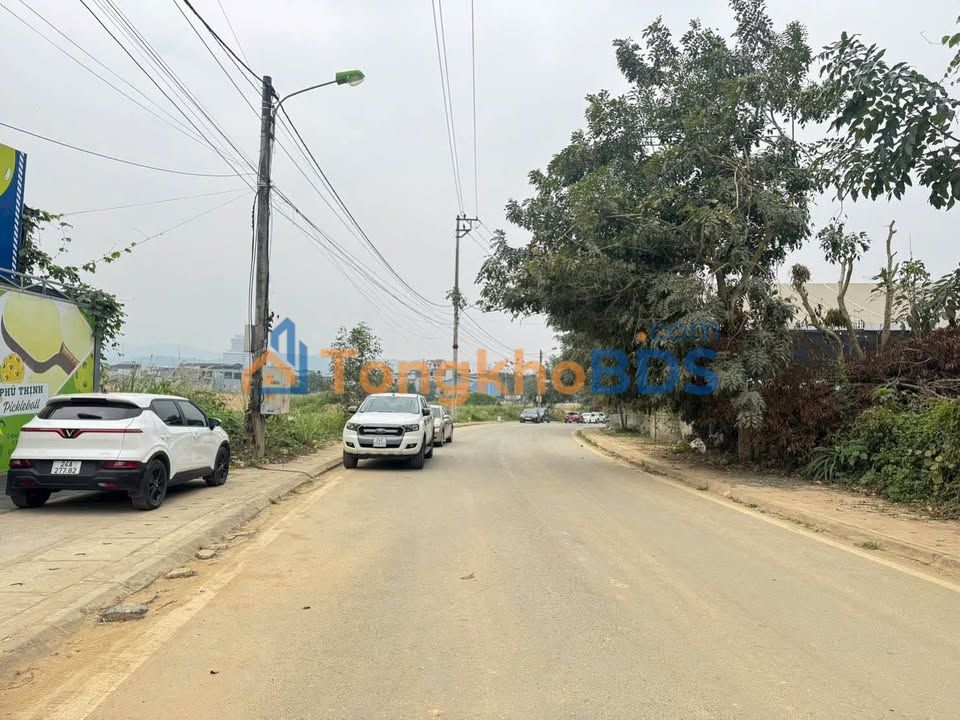 Đất Nền 243.9m² Lào Cai - Ngay Đầu Cầu Phú Thịnh, Hướng Tây Nam