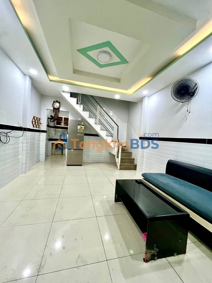 Nhà Phường Bình Trị Đông 40m² Giá 4.4 Tỷ - Sát AEON Tân Phú, Sổ Hồng Riêng