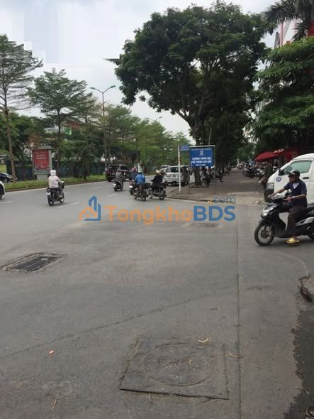 Cho thuê nhà 6 tầng Nguyễn Khánh Toàn, Cầu Giấy - 100m² - Phù hợp VP, TT Đào tạo