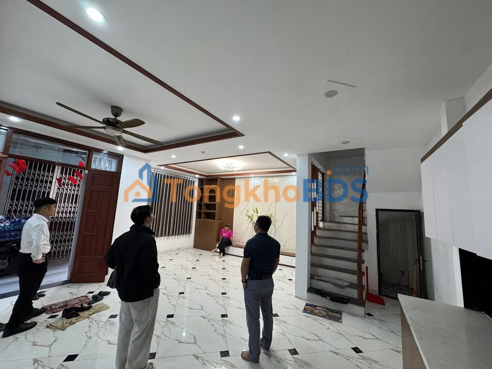 Cho thuê nhà nguyên căn 5 tầng Phố Thông Phong, Đống Đa - 55m² - Kinh doanh/Văn phòng