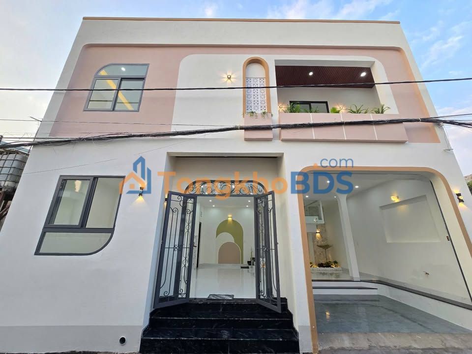 Nhà Mặt Tiền Hố Nai 100m² - Kinh Doanh Sầm Uất, Sổ Hồng Riêng