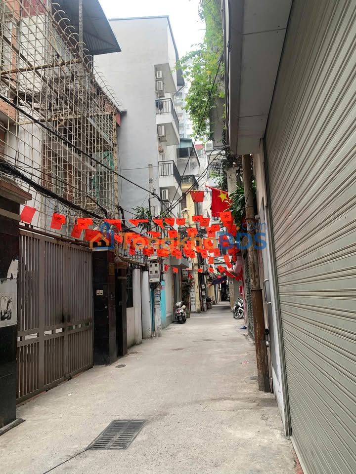 Nhà Đẹp Tân Mai 35m² 3 Tầng - Full Nội Thất, Ô Tô Đỗ Cửa - 6 Tỷ