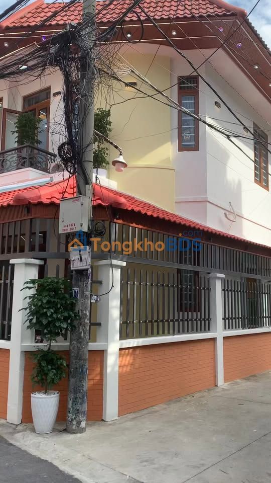 Nhà Lô Góc Quận 12, 8.5x12m, 2 Tầng, 3PN - Giá Tốt