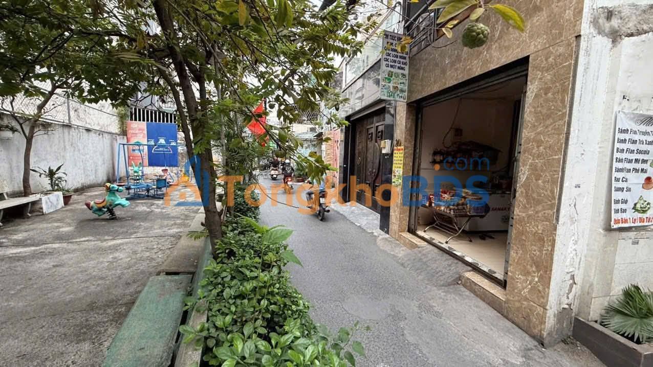 Nhà Mặt Tiền Kinh Doanh Gò Vấp 72m² - Giá 4.95 Tỷ, 3PN