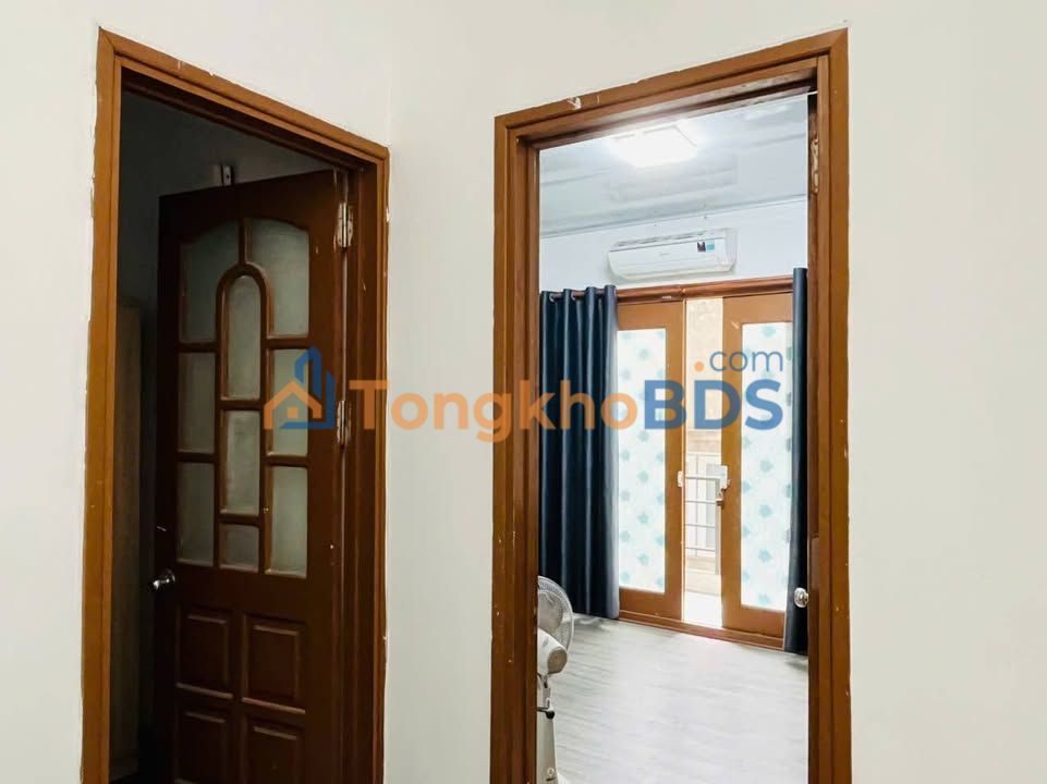 Nhà 4 tầng Hữu Hoà, Thanh Trì - 44m², ô tô gần, 6 tỷ