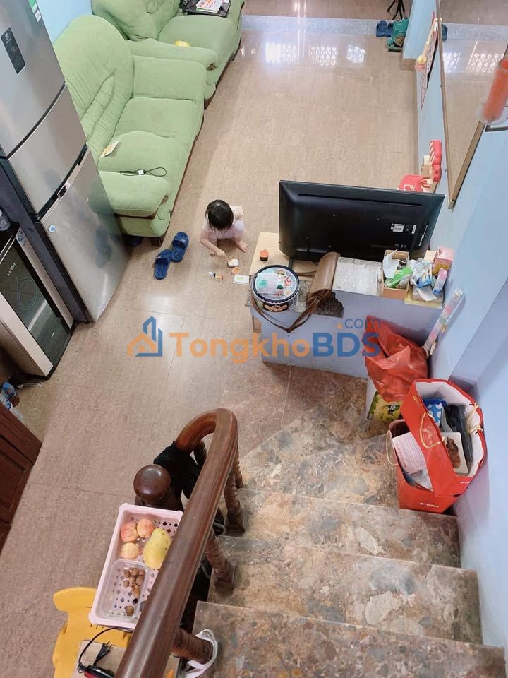 Cho Thuê Nhà 4 Tầng 32m² Ngõ Gốc Đề, HBT - Sẵn Sàng Ở Ngay!