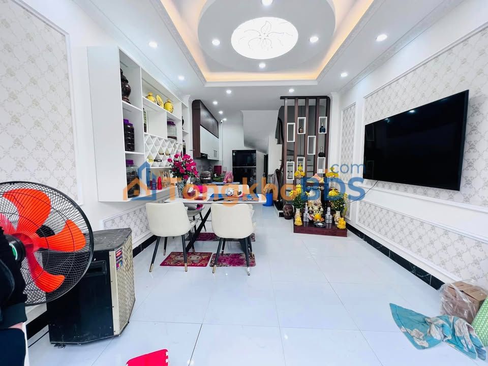 Nhà Đẹp 28m² Bạch Mai, Hai Bà Trưng - 5 Tầng, Sổ Đỏ Nở Hậu, Giá 6 Tỷ