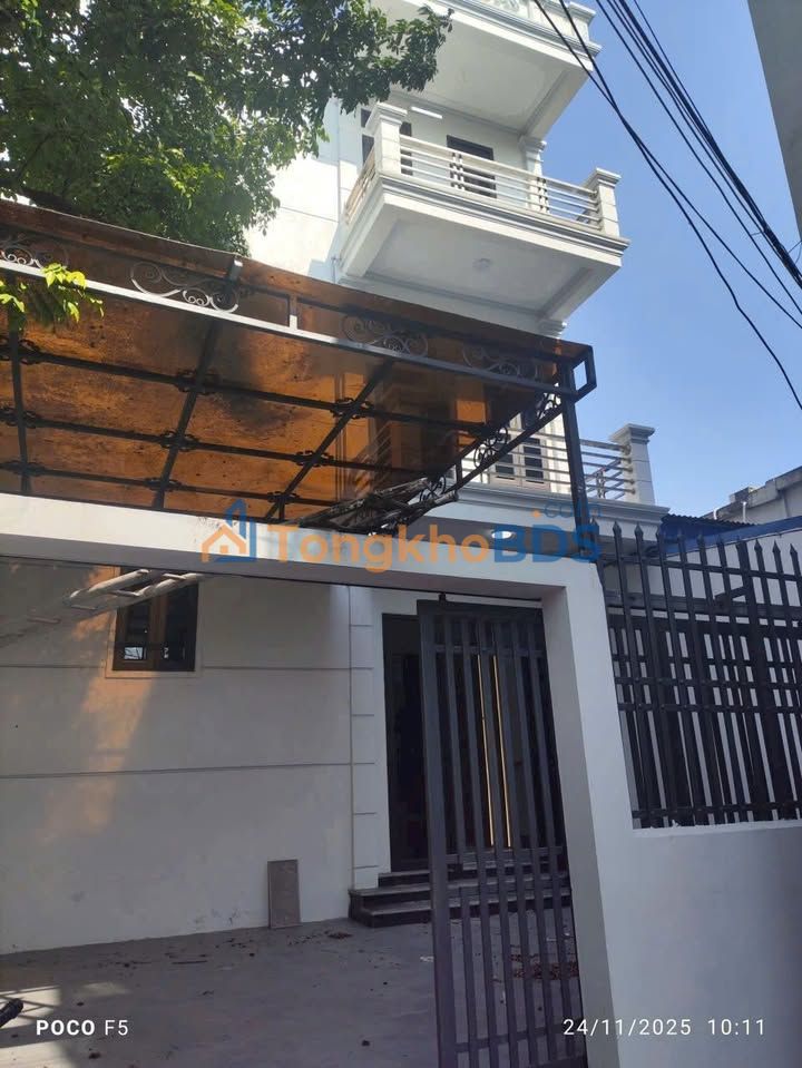 Nhà 96m² 3 Tầng Mặt Tiền Rộng 7.2m, Đường Giải Phóng, Nam Định - Ô tô đỗ cửa