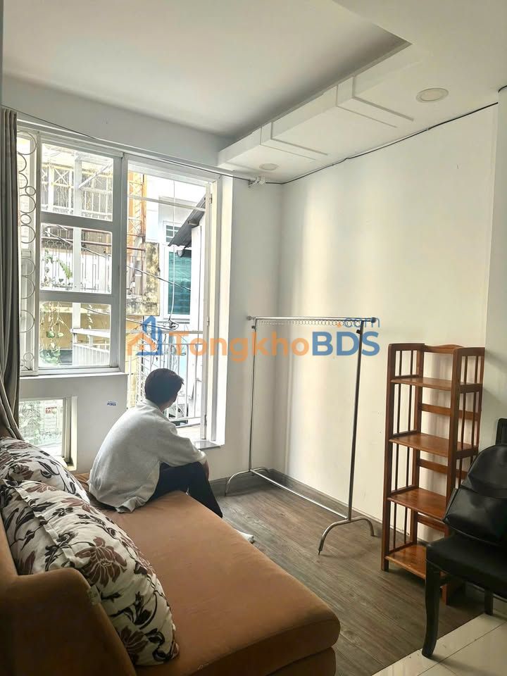 Căn Hộ 2 Tầng Độc Lập - Cư Xá Đô Thành Q4 - Giá 9 Triệu