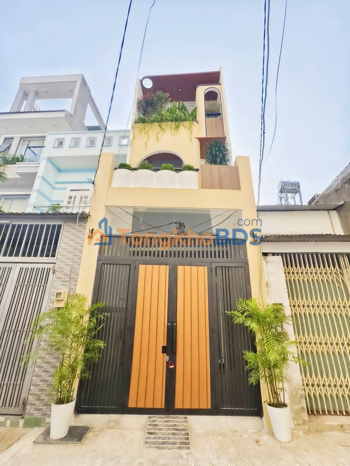 Nhà Hẻm Xe Hơi Tân Phú 82m² - 4PN Đúc 3 Lầu, Tặng Nội Thất Cao Cấp