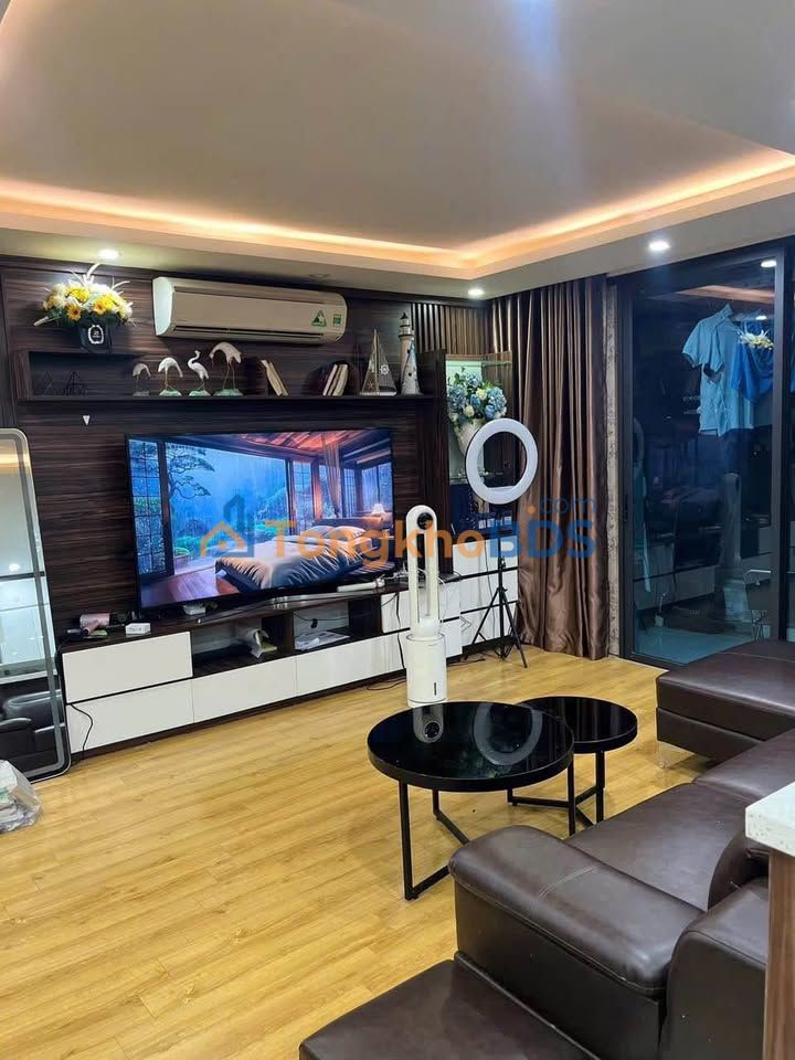 Chung cư Golden Land Nguyễn Trãi 135m² - Full Nội Thất Cao Cấp, Sẵn Sàng Vào Ở