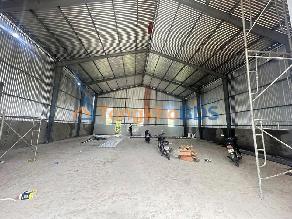 Cho thuê kho Đà Nẵng 330m² đường container, sân bãi rộng
