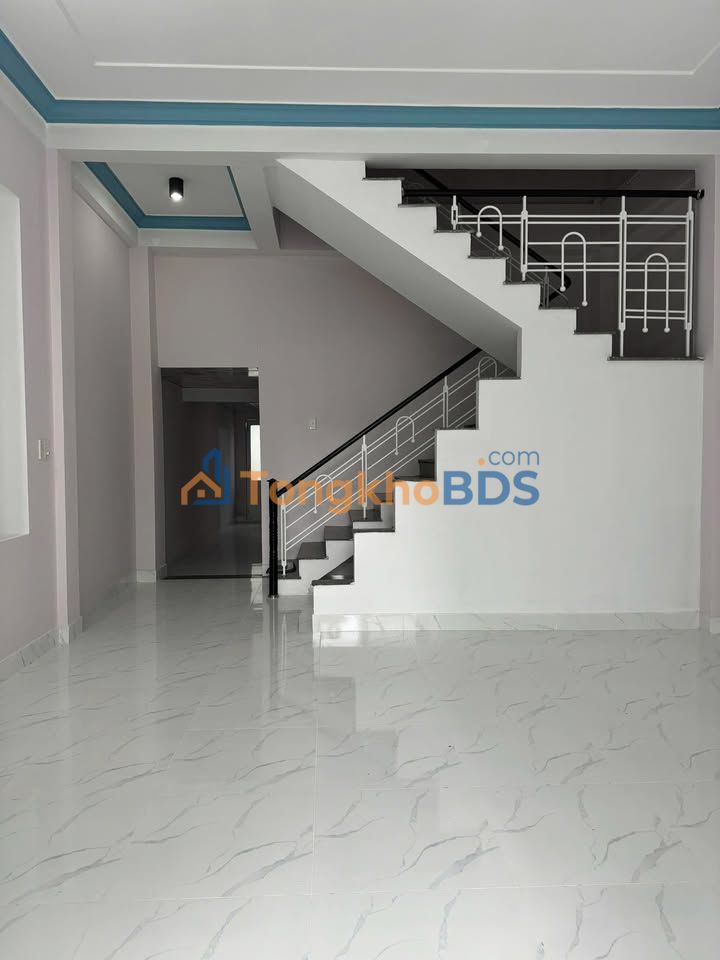 Cho thuê nhà 2 tầng mặt tiền Khúc Hạo, Sơn Trà - 8 triệu/tháng