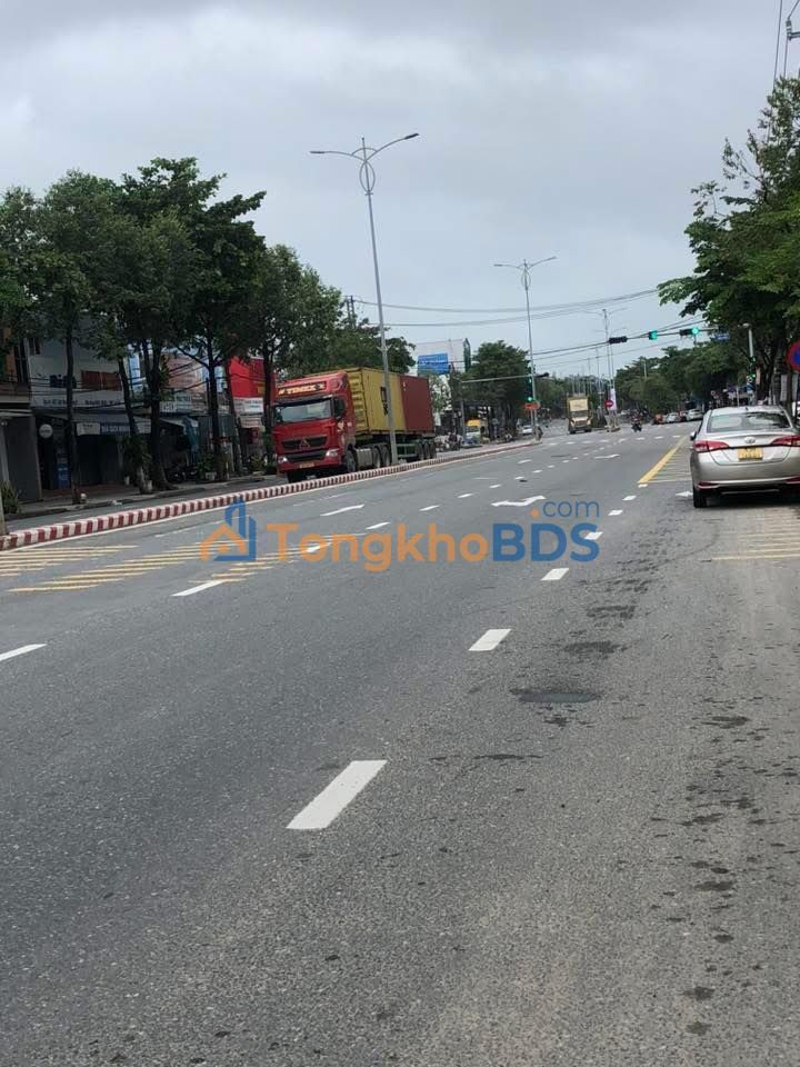 Mặt Tiền Kinh Doanh 125m² Cách Mạng Tháng 8, Đà Nẵng - Xây 7 Tầng