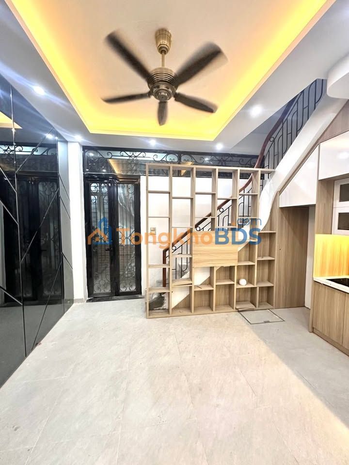 Nhà 4 Tầng Hoàng Hoa Thám 25m² - 6 Tỷ - 2 Mặt Thoáng