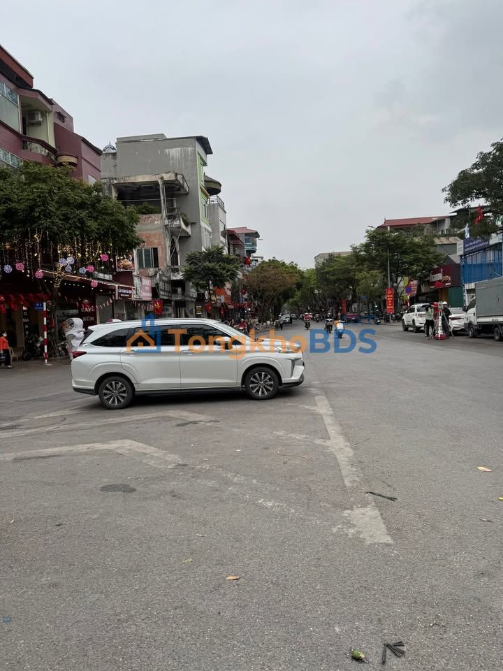 Nhà Mặt Phố Ngọc Lâm, Long Biên 45m² 6 Tầng - Kinh Doanh Đỉnh Cao