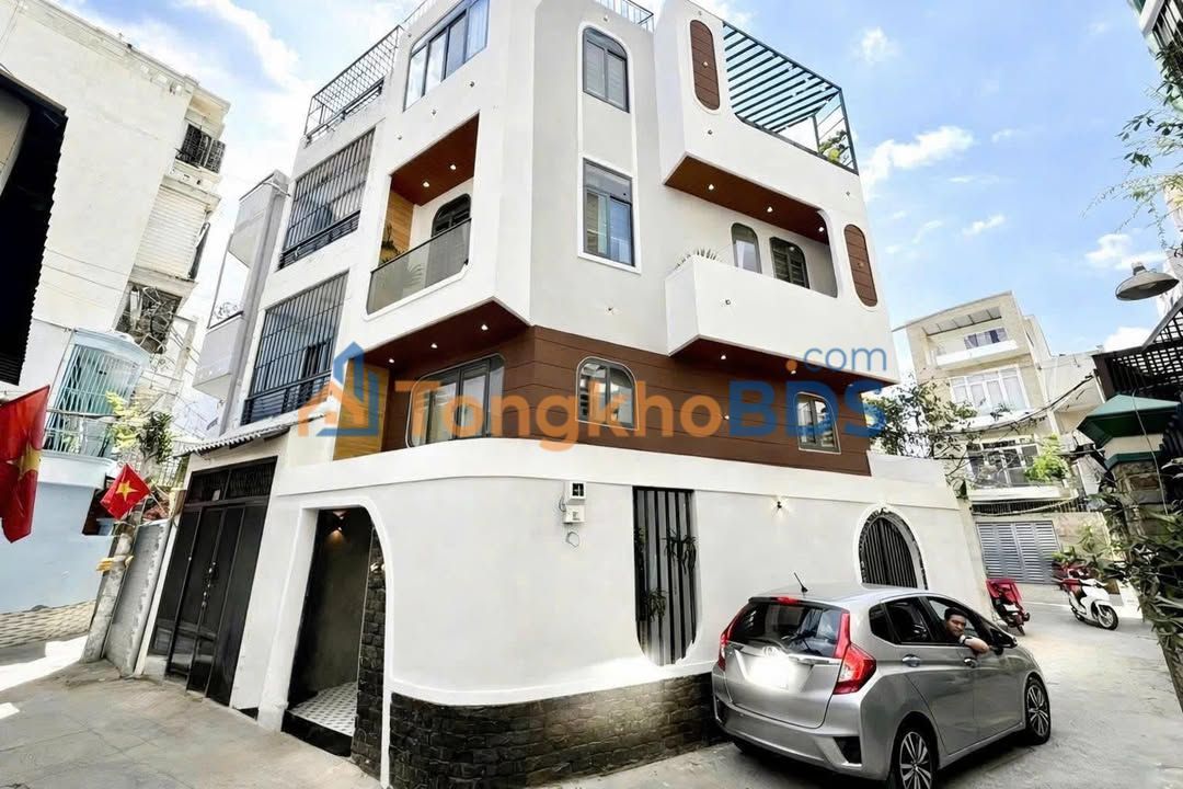 Nhà Mặt Tiền Thích Quảng Đức PN 36m² - 8 Tỷ - 4 Tầng - Ô Tô Đổ Cửa