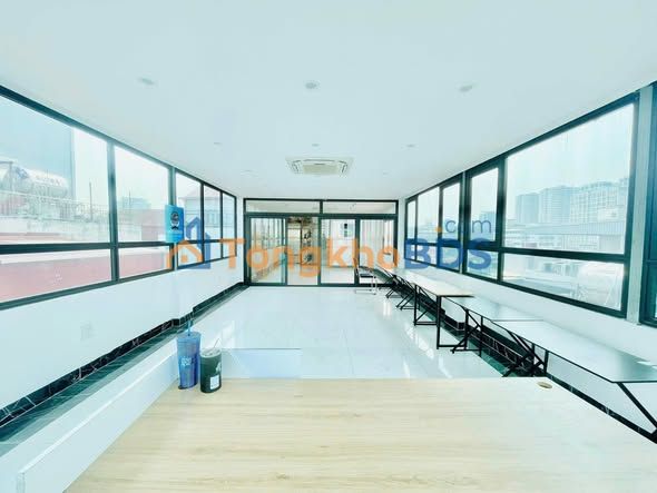 Cho thuê Sàn Văn Phòng Hoàng Quốc Việt 100m² - Giá 17 Triệu/Tháng