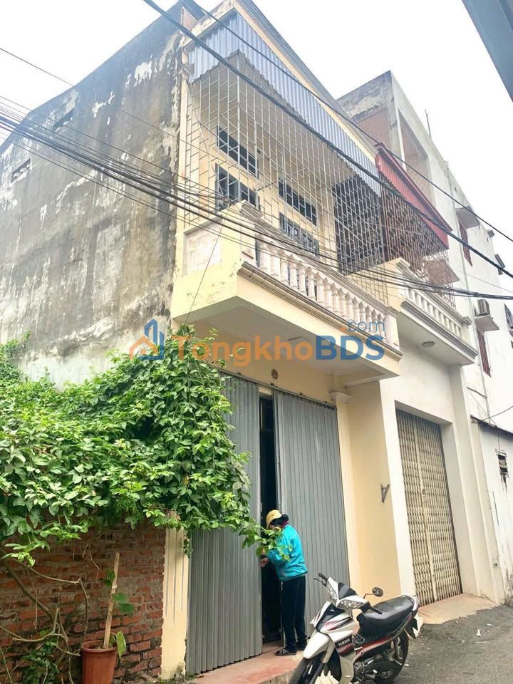 Nhà 2 Tầng Yên Phụ, Tây Hồ - 37.4m² Giá Chỉ 2 Tỷ