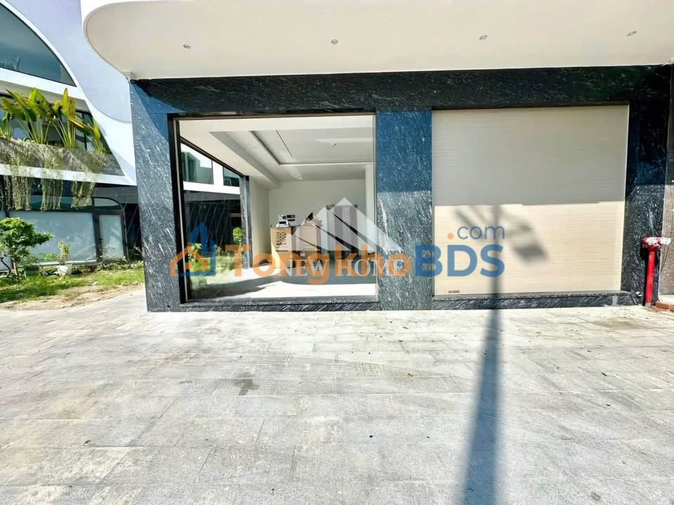 Mặt Tiền Võ Văn Kiệt, TP.Thủ Đức - Căn Góc Kinh Doanh 70m² Giá 15 Triệu