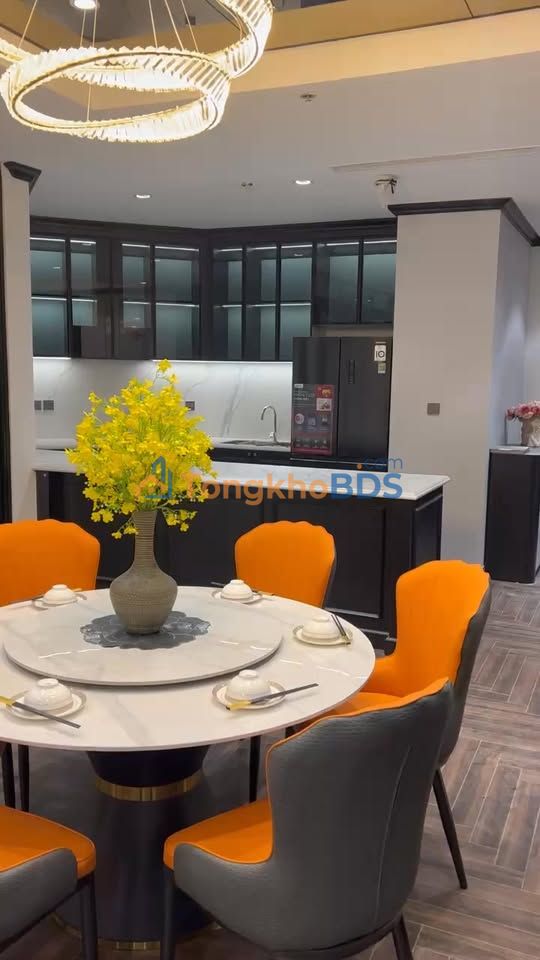 Cho thuê căn hộ Royal City 136m² - 3PN, Tầng Trung View Đẹp