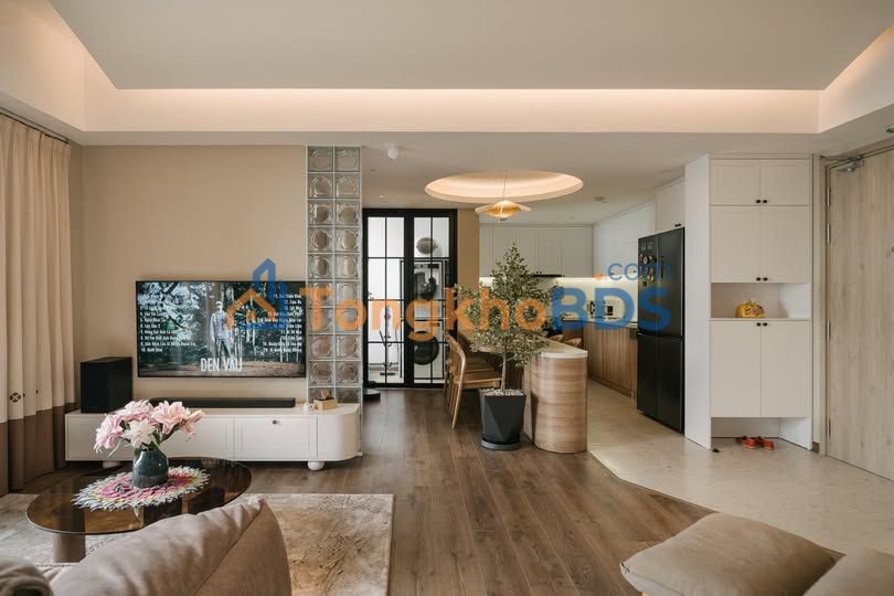 Cho thuê căn hộ Royal City 2PN - Full nội thất, Giá 20 Triệu