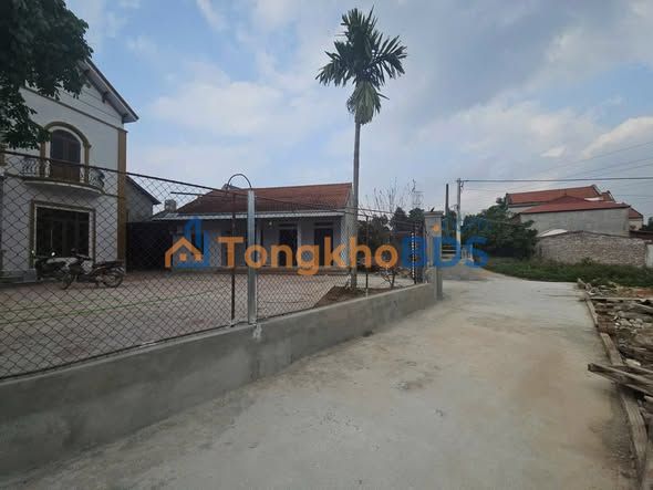 Đất Sóc Sơn 100m² - 2 Mặt Tiền, Đường Ô Tô - Giá 9xx Triệu