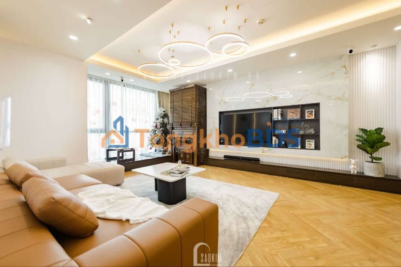 Căn hộ Royal City Thanh Xuân 136m² 16.32 tỷ - Bàn giao ngay