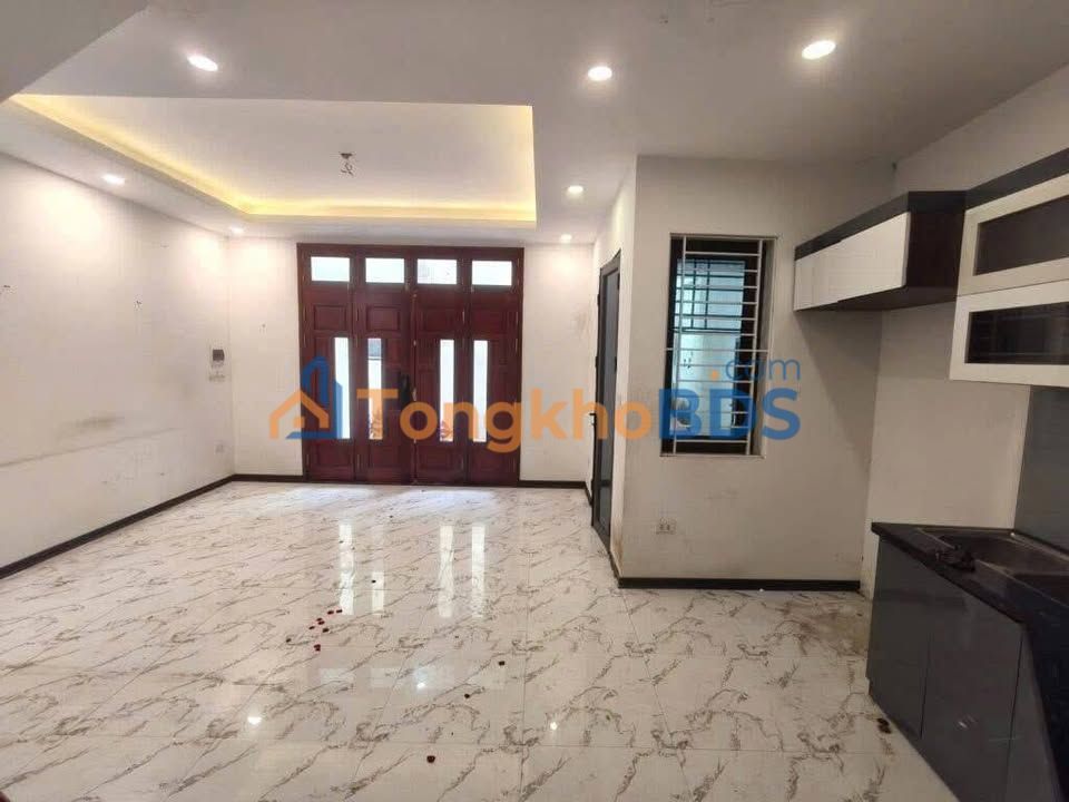 Nhà lô góc Thụy Phương 45m², 5 tầng, ô tô đỗ cửa - 7.5 tỷ