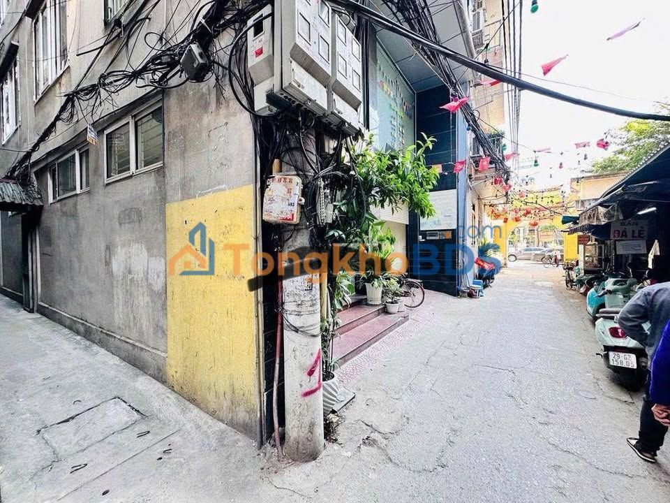 Cho thuê nhà 5 tầng, 3 ngủ, ô tô Khương Đình, Thanh Xuân - 9.5 triệu/tháng