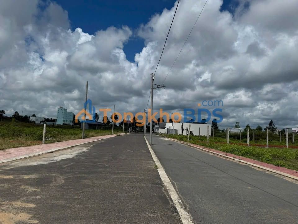 Đất Nền 135m² Thổ Cư 100% Mặt Tiền 12m Huyện Duyên Hải, Trà Vinh