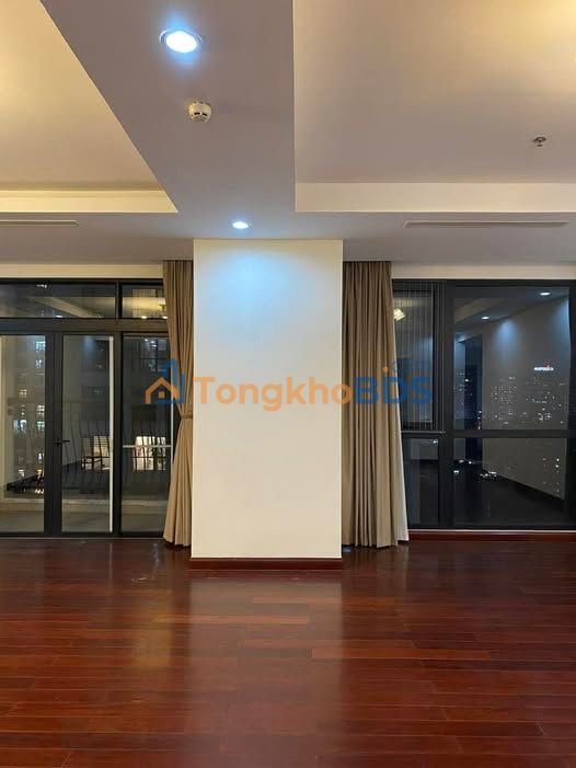 Căn hộ Royal City Hà Nội 181m² - View đẹp sẵn ở