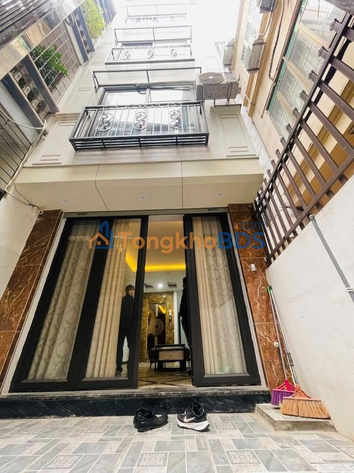 Bán Nhà Lô Góc 5 Tầng Thang Máy Dương Văn Bé, Hai Bà Trưng - 37m², 10.6 Tỷ